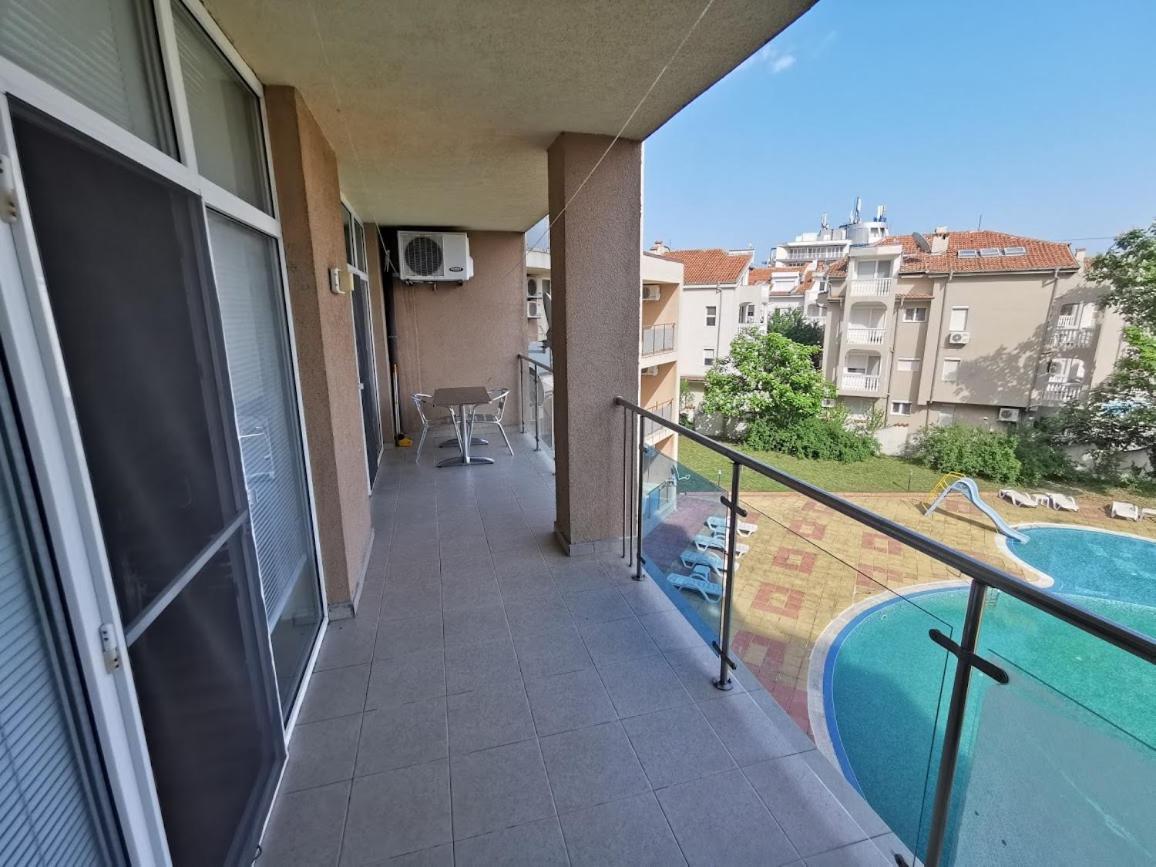 Appartement In Semiramida Gardens Слънчев бряг Екстериор снимка